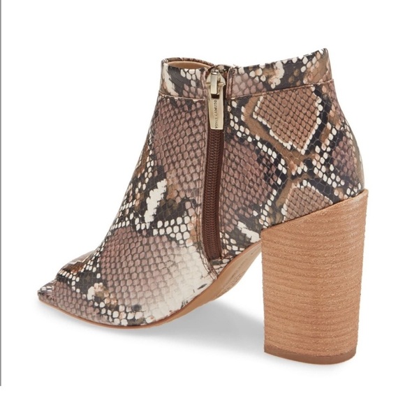 NEW! Vince Camuto Bronze Snake Print Fedrilla Open Toe Bootie - Size 7.5 - Picture 2 of 11